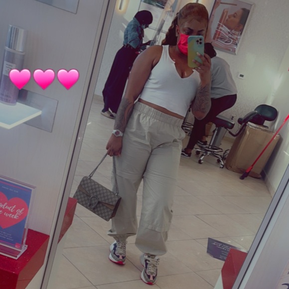 ❌SOLD❌ Woman’s GG Rhyton Sneakers ‼️‼️‼️‼️‼️SOLD‼️‼️‼️‼️ - Picture 3 of 3